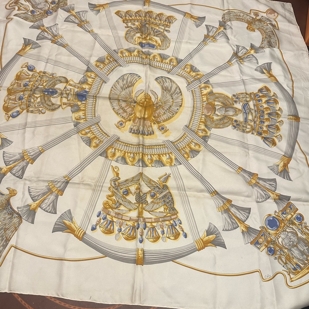 ✔️#95 Stunning genuine rare vintage HERMES Egypte silk scarf Caty Latham w/box